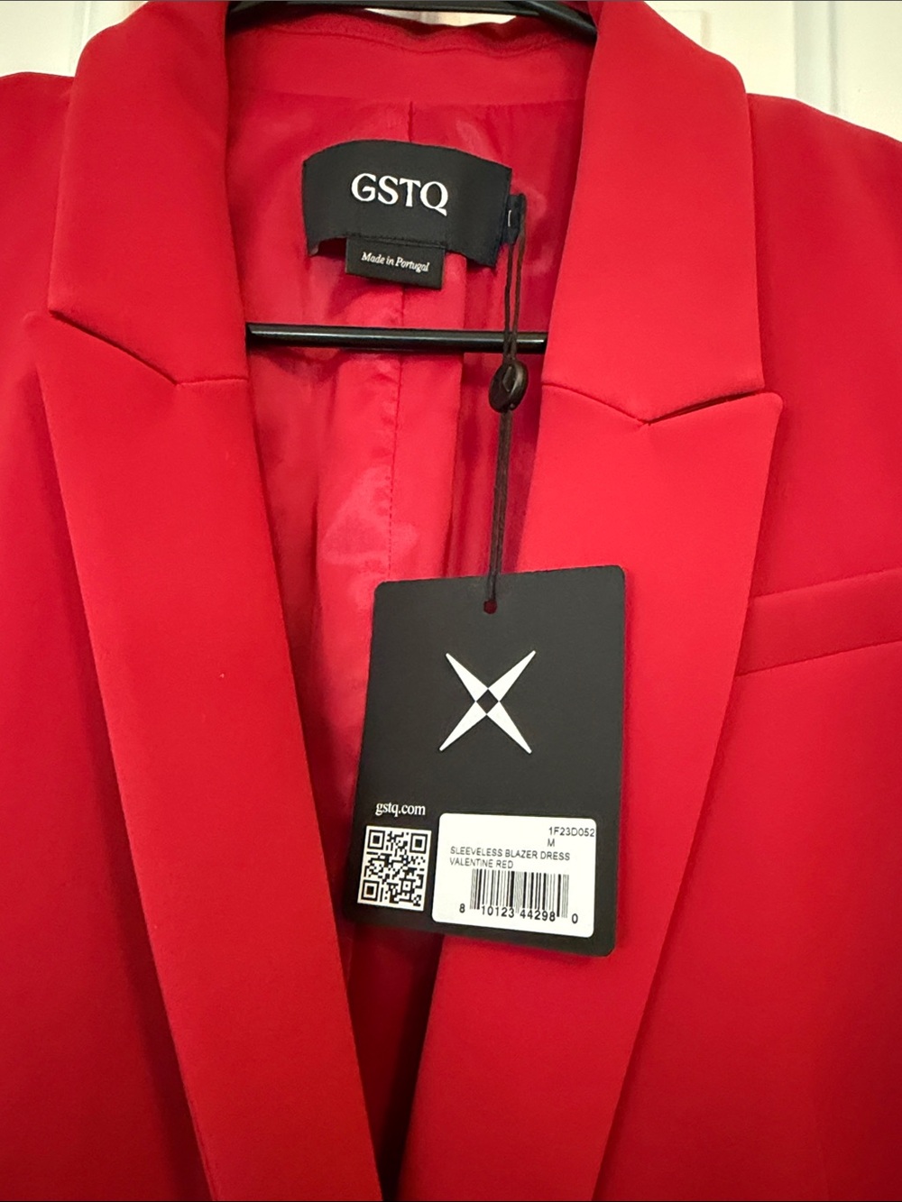 GSTQ Sleeveless Red Midi Blazer Dress - Picture 2 of 7